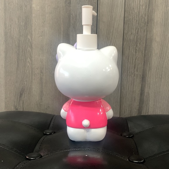 New Hello Kitty In Pink Outfit & Purple Bow Lotion Soap Dispenser Pump By Sanrio - Picture 6 of 9